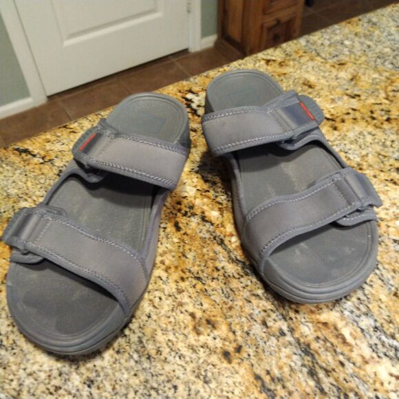 FitFlop Gogh Moc Water-Resistant Outdoor Adjustable Sandals Men's Sz 9 Gray - Picture 1 of 10